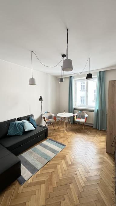 Flat In The Heart Of Warsaw Apartment Exterior photo